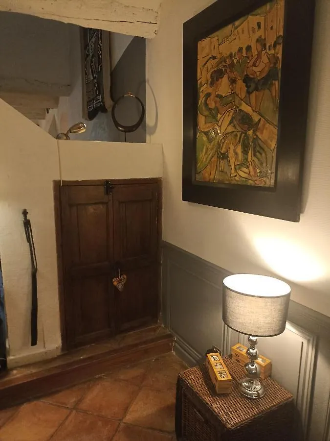 La Villageoise, Chambre Troglodyte Pitoresque Au Coeur Du Village Rognes Bed and breakfast